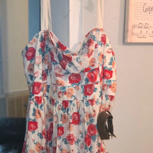 NWT TORRID FLORAL  DRESS WITH BROWN BRAIDED BELT SZ. 26 - Picture 7 of 8